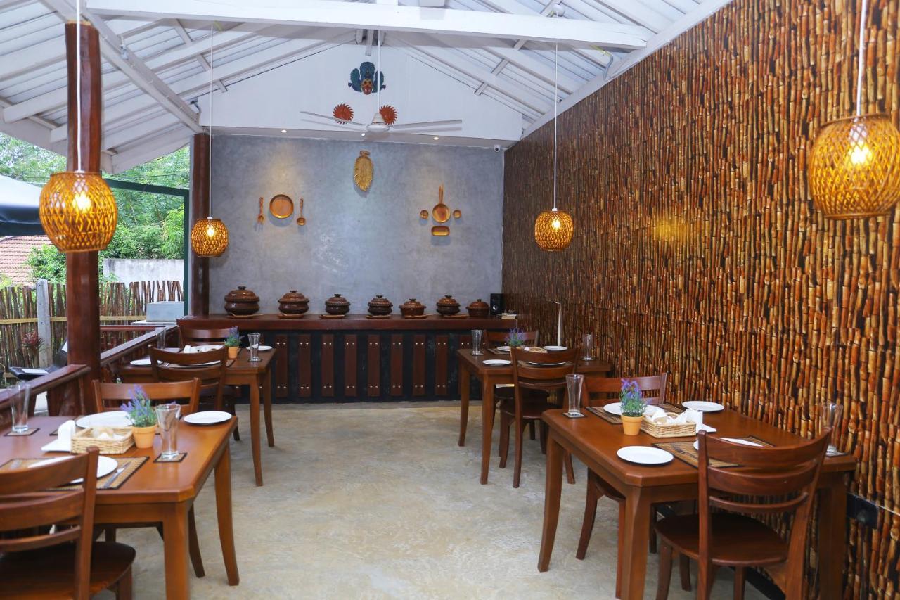 Click Hiriketiya Hotel Dickwella Exterior photo