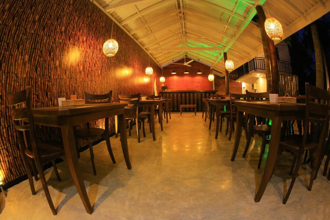 Click Hiriketiya Hotel Dickwella Exterior photo